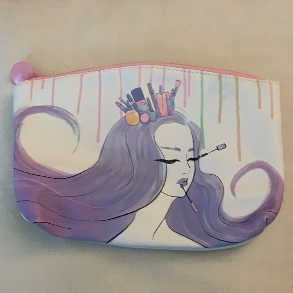 SOLD - ✨2/$8 3/$10 5/$15 Assorted Ipsy bags - Picture 8 of 16